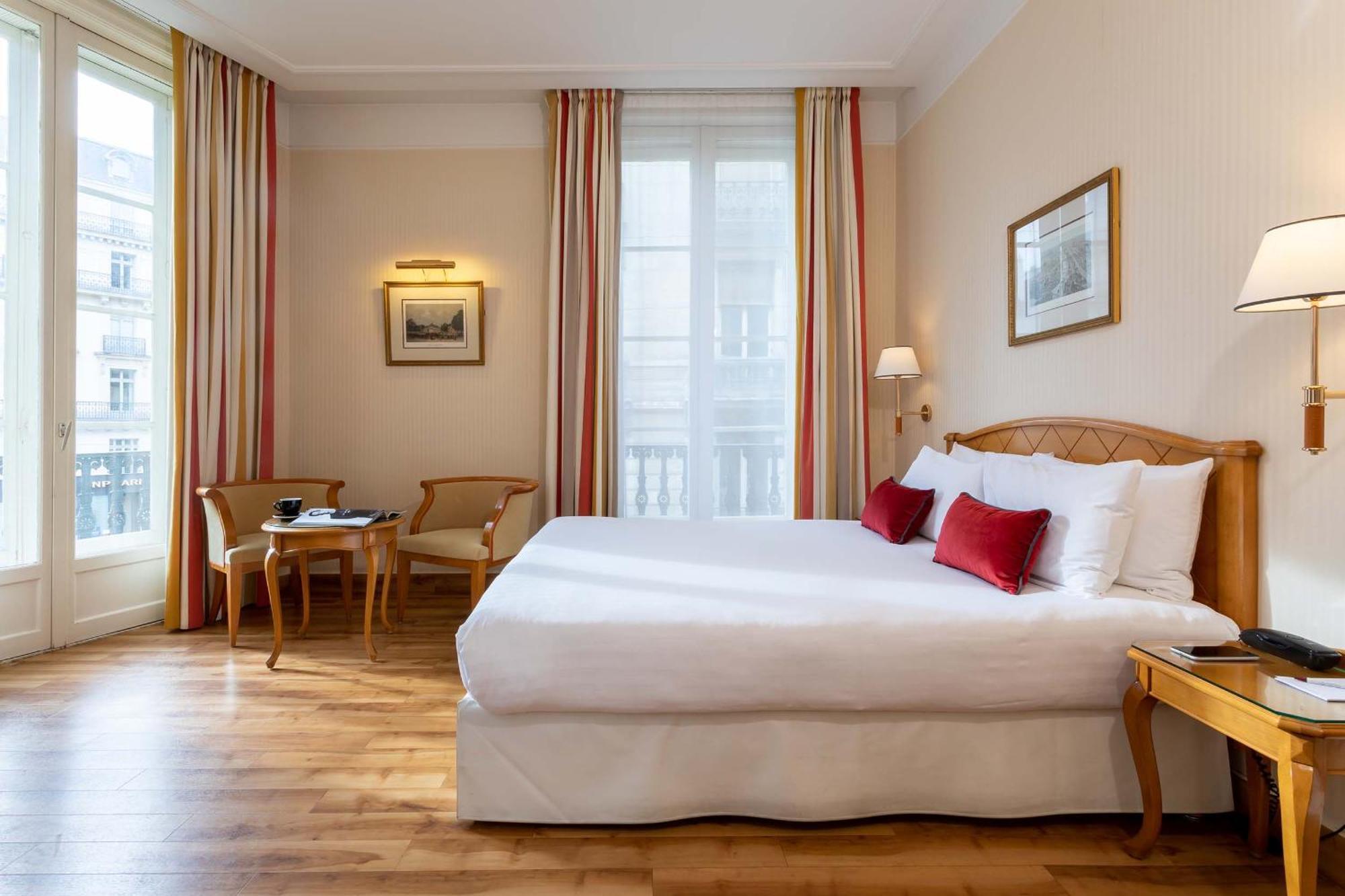 โรงแรมเอตัต อูนิส โอเปร่า ปารีส ภายนอก รูปภาพ